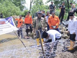 Pemkab Takalar Bangun Bronjong di Polongbangkeng Selatan