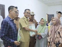 Pj. Bupati Takalar Serahkan Bantuan di Kecamatan Mangarabombang