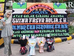 Aktivis Amnesty Internasional Lulus Wisuda