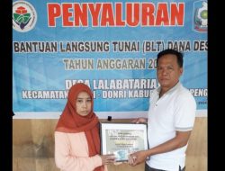 Pemdes Lalabata Riaja Salurkan BLT-DD Kepada 40 KPM
