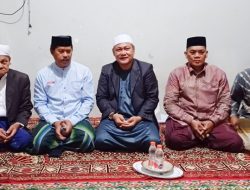 Andi Mapparemma Salat Isya Bersama Tokoh Tarekat Khalawatiyah Samman