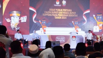 Debat Pilkada Soppeng, Sesi Pertama Paslon Nomor 01 Menjawab Bergantian, Paslon 02 Didominasi Dijawab Cawabup