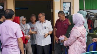Hamka B Kady “Ngecek” Langsung Bedah Rumah di Makassar: Harus Tepat Sasaran