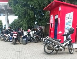 Antrean Jeriken Membludak di SPBU Kalampa Takalar: Warga Resah, Distribusi Solar Bersubsidi Diduga Bocor