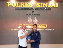 Sinergi Tanpa Sekat: AMJI-RI Anugerahkan Penghargaan untuk Humas Polres Sinjai