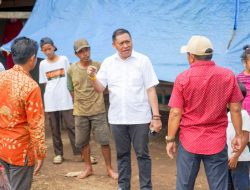Respon Cepat Musibah Pohon Tumbang, Legislator Lukman B. Kady Beri Santunan dan Bedah Rumah di Polongbangkeng Selatan