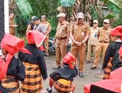 Harmoni Pendidikan dan Pemerintahan: Ritual Anggaru Warnai Apel Gabungan di Mangarabombang