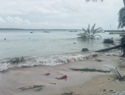 Diancam Abrasi, Warga Pulau Satangnga Desak Pemda Takalar Segera Bertindak