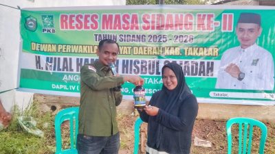 Hilal Hamzah Bagikan Alat Pertanian dan Janji Kawal Jalan Tani dan Masalah BPJS