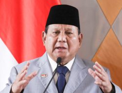Prabowo: Pak Bupati dan Gubernur, Tolong Kerja untuk Rakyat, Bukan Pakai Mobil Mewah