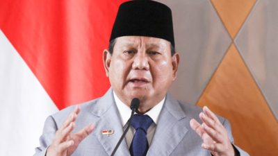 Prabowo: Pak Bupati dan Gubernur, Tolong Kerja untuk Rakyat, Bukan Pakai Mobil Mewah