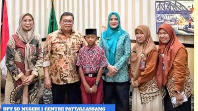 Lantangkan UUD 1945 Saat Upacara, Burhan Sabir Terima Penghargaan dari Bupati Takalar