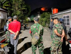 Sinergi TNI dan UPTD KPH Walanae Sisir Sisa Bara Api di Area Bekas Kebakaran Soppeng