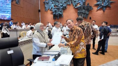 Hamka B. Kady Serahkan Langsung Usulan Infrastruktur Kepulauan Tanakeke kepada Plt Dirjen Cipta Karya