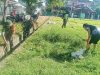 Koramil 1423-04/Liliriaja dan Warga Jennae Gotong Royong Bersihkan Saluran Air
