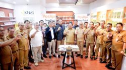 Gandeng PT Pos Indonesia, Gerai UMKM Takalar di Bandara Hadirkan Kemudahan Pengiriman