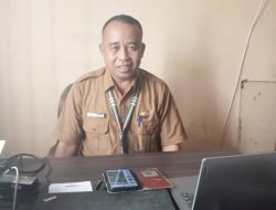 Kabut Asap Pekat Selimuti Tanjab Timur, Guru dan Kepala SDN 219 Tetap Semangat Kendalikan Pembelajaran Daring